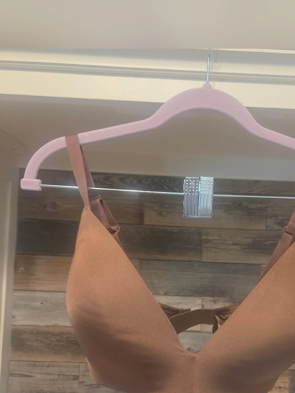SKIMS Wireless Smooth T- Shirt Bra- JASPER!! GORG COLOR!! - Picture 8 of 10
